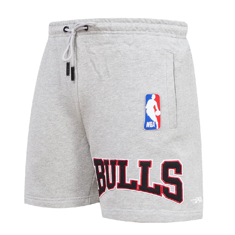 NBA CHICAGO BULLS CREST EMBLEM MEN'S SHORT (HEATHER GREY)