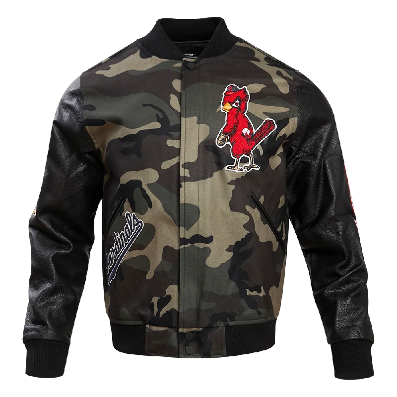 MLB ST. LOUIS CARDINALS CAMO LOGO VARSITY JACKET (BLACK/CAMO)