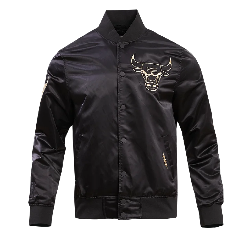 CHICAGO BULLS GOLD LOGO SATIN JACKET (BLACK)