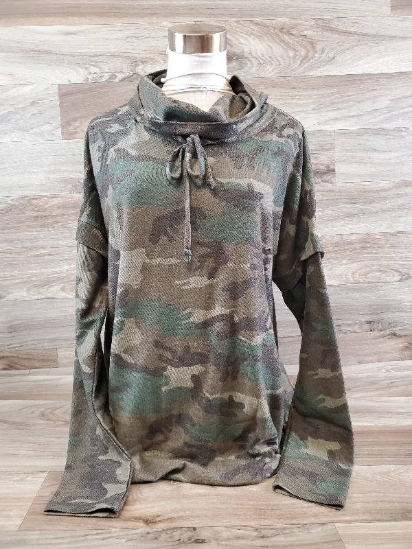 Top Long Sleeve By Clothes Mentor In Camouflage Print, Size: S