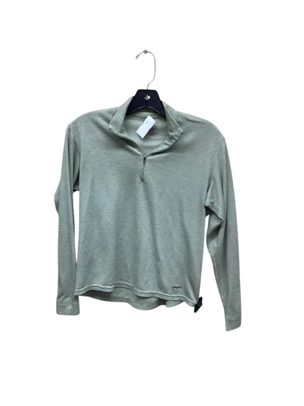 Top Long Sleeve By Patagonia In Green, Size: S