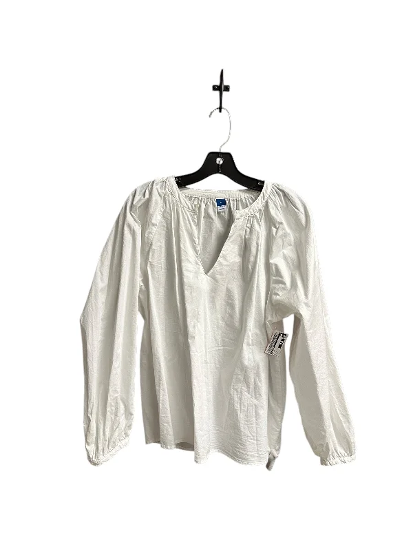 Top Long Sleeve By Old Navy In White, Size: M