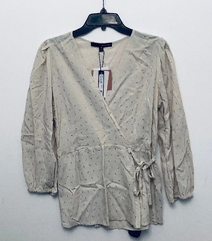 Top Long Sleeve By Harve Bernard In Brown, Size: M